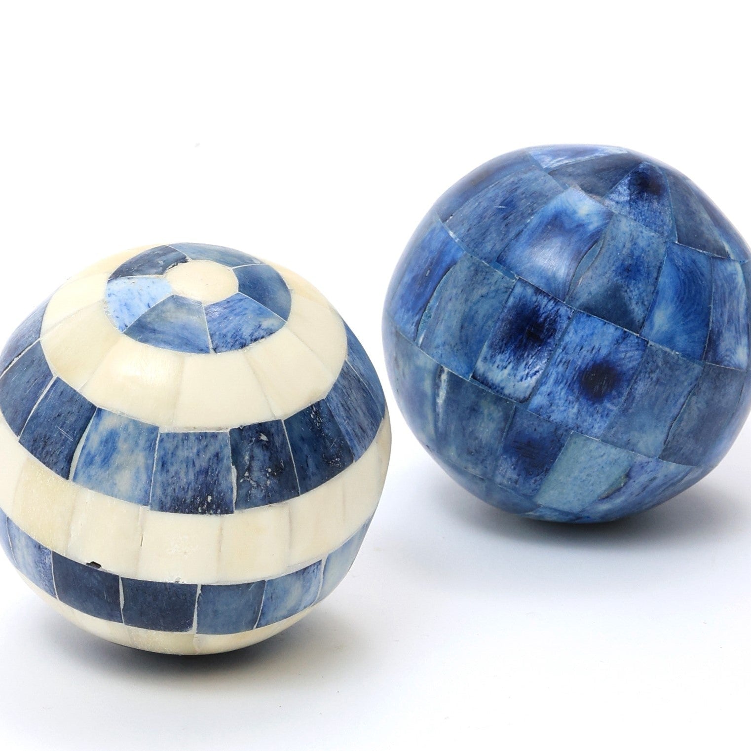 Strips Wooden Decorative Orbs