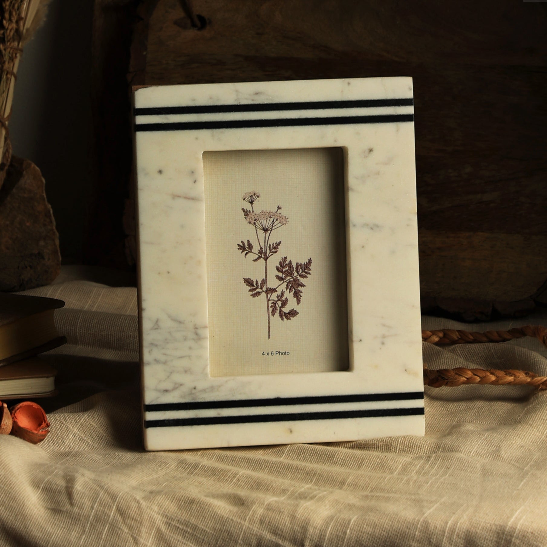 Rhaenyra Picture Frame- Marble