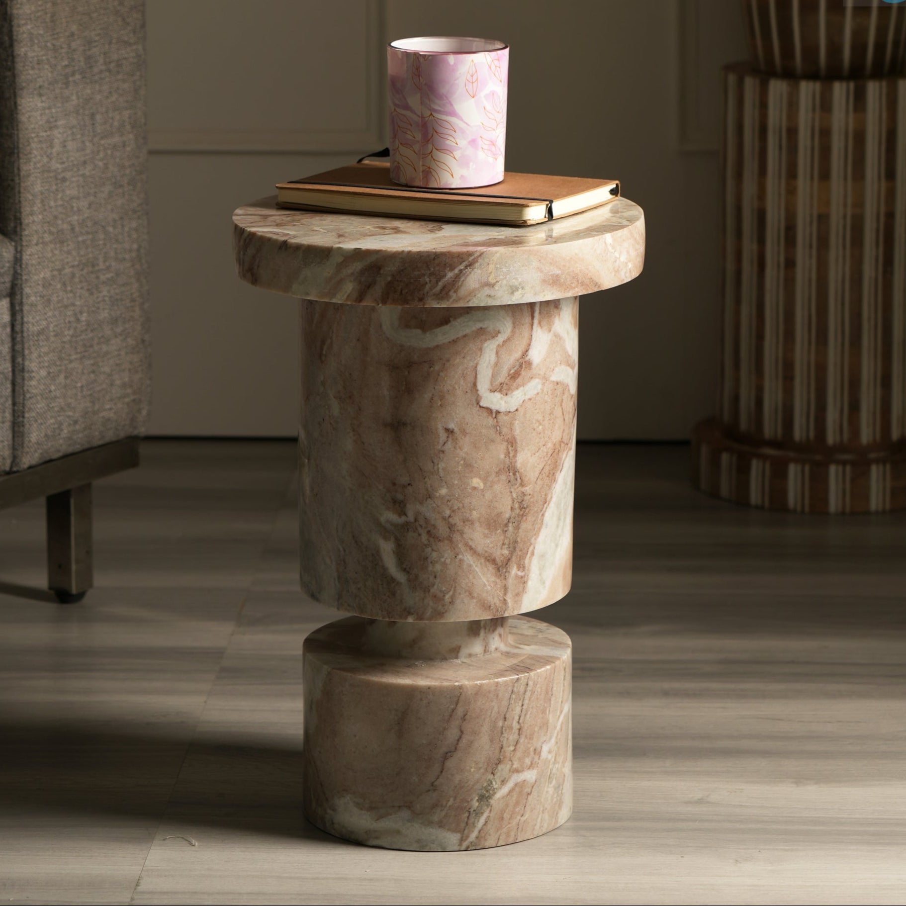 Anika Sidetable