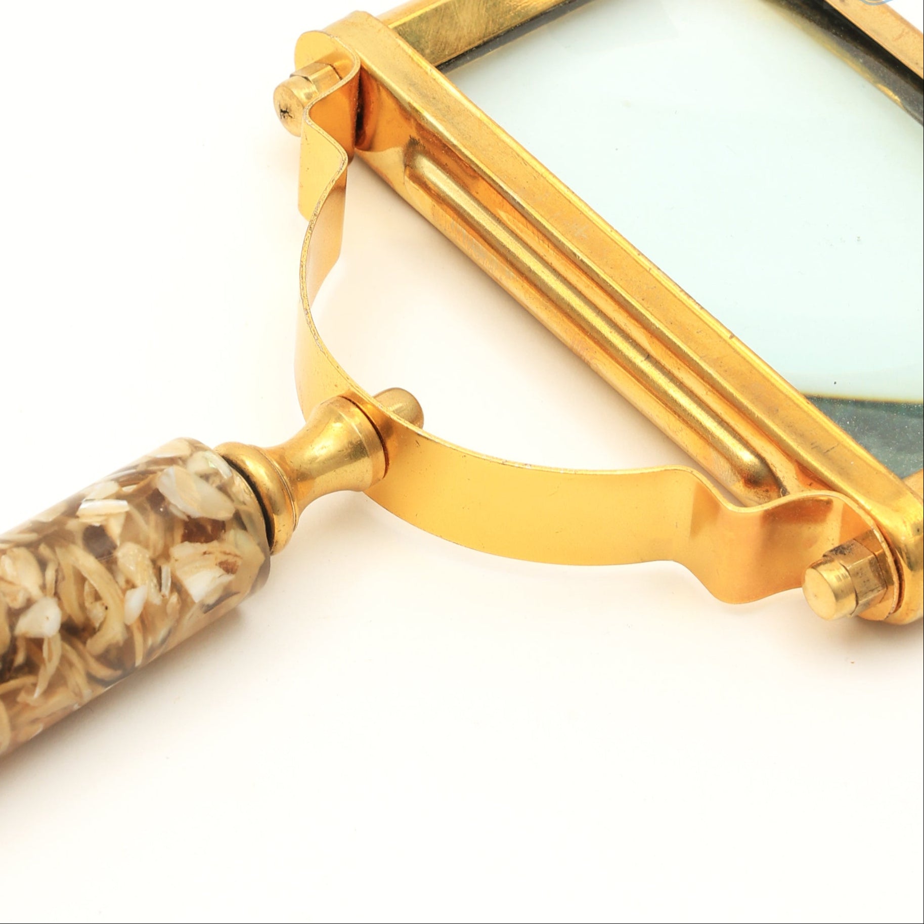 Haniya Glass Magnifier