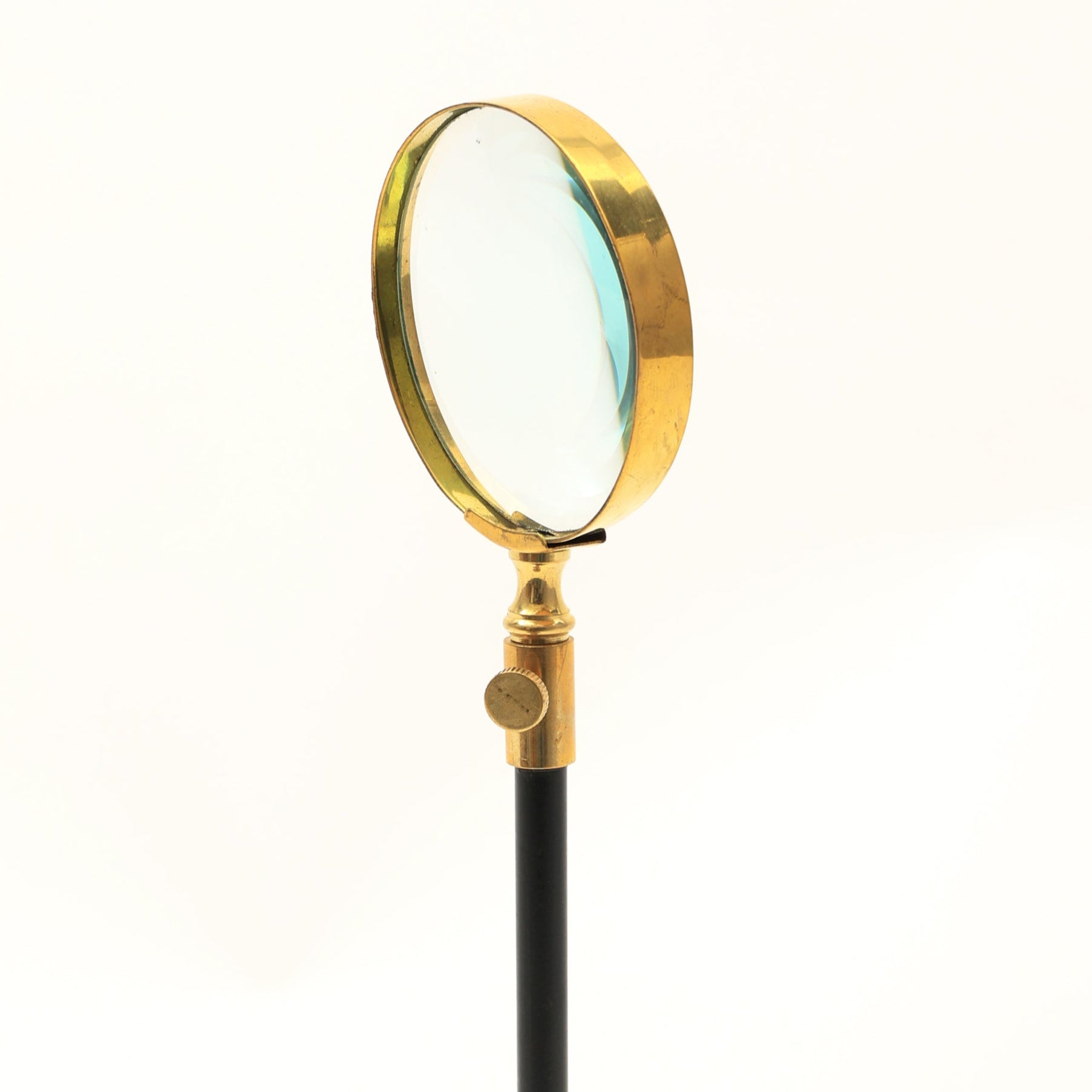 Zuhair Glass Magnifier