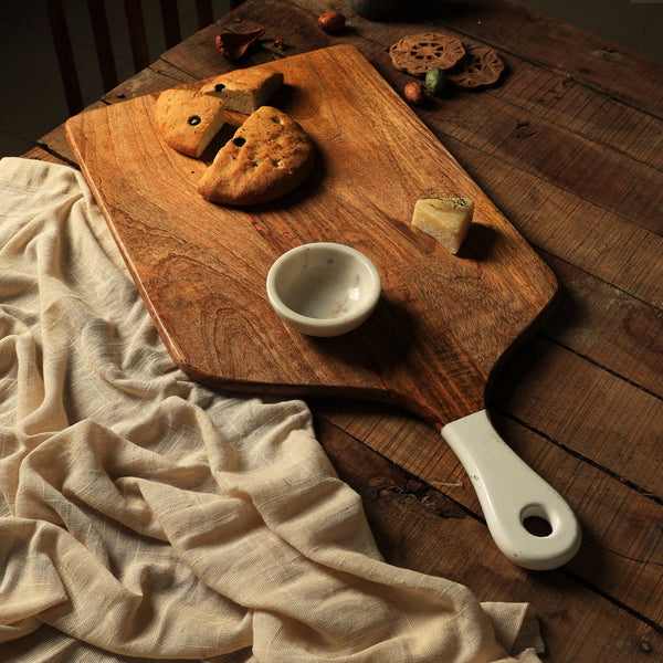 Daichi Wooden Chopping Board With Handle