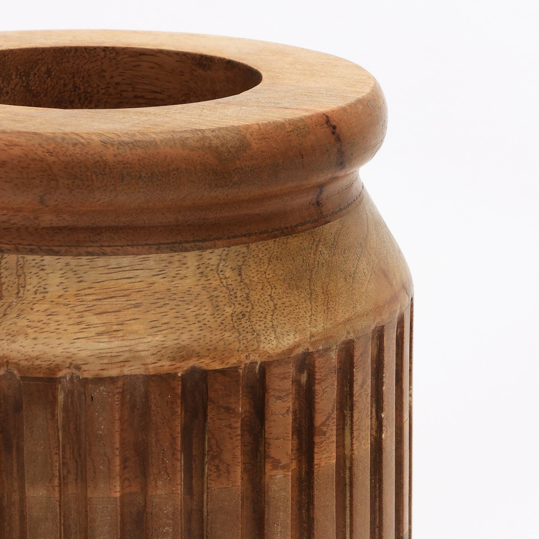 Minoru Wooden vase