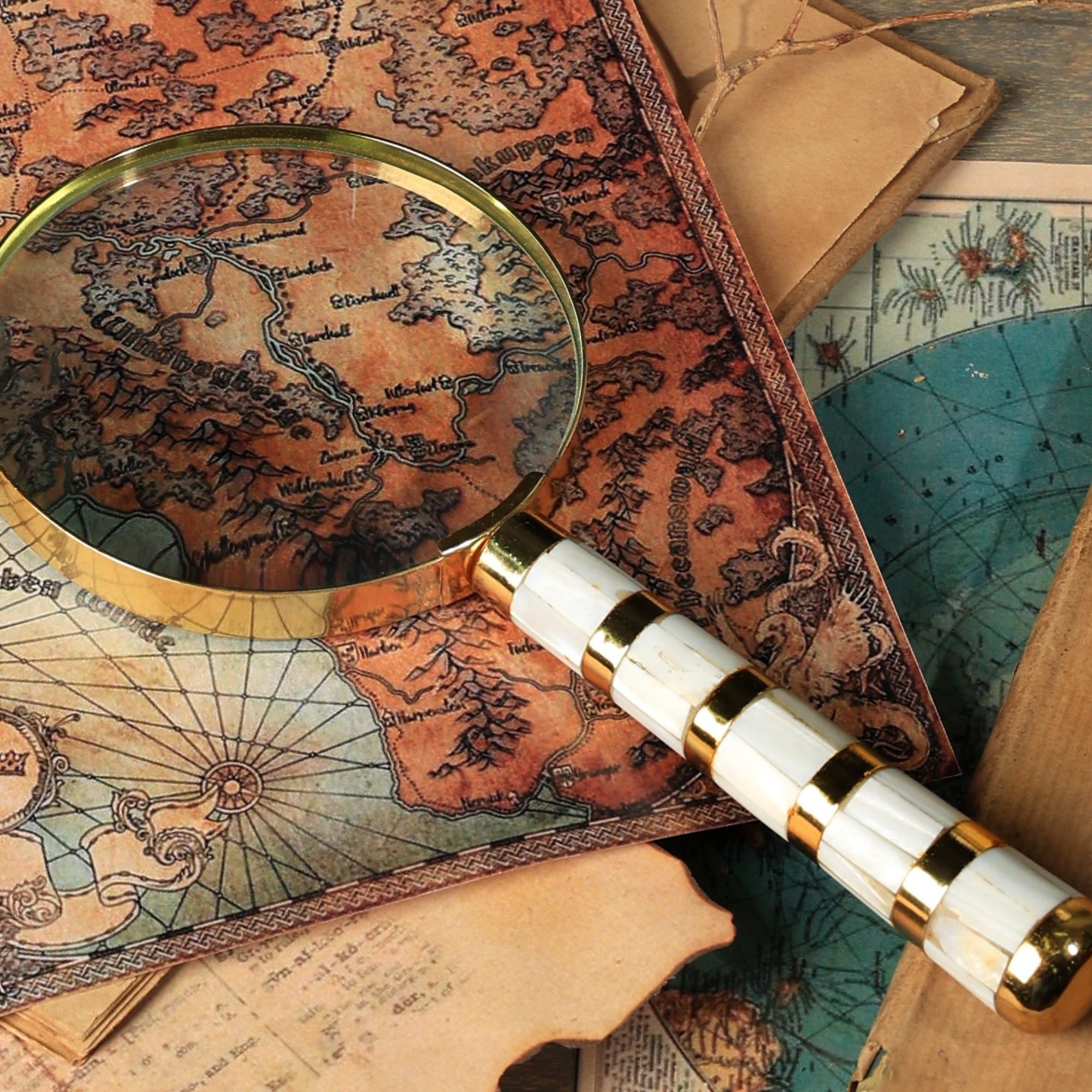 White Stone Round Magnifier with golden ring