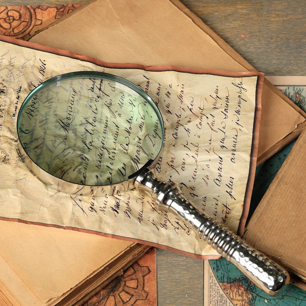 9.5 Inch Fallon Round Magnifier