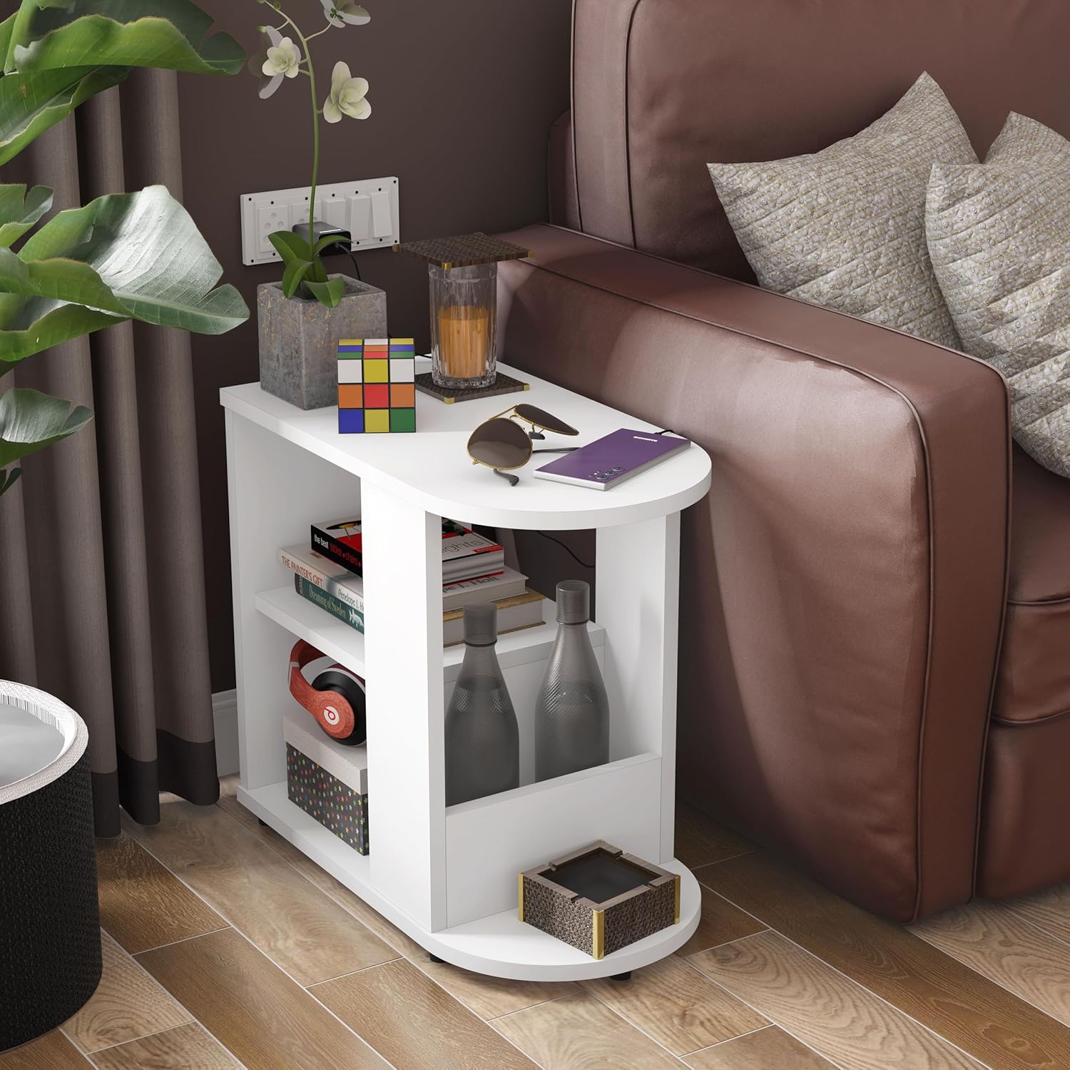 Hayato Sidetable
